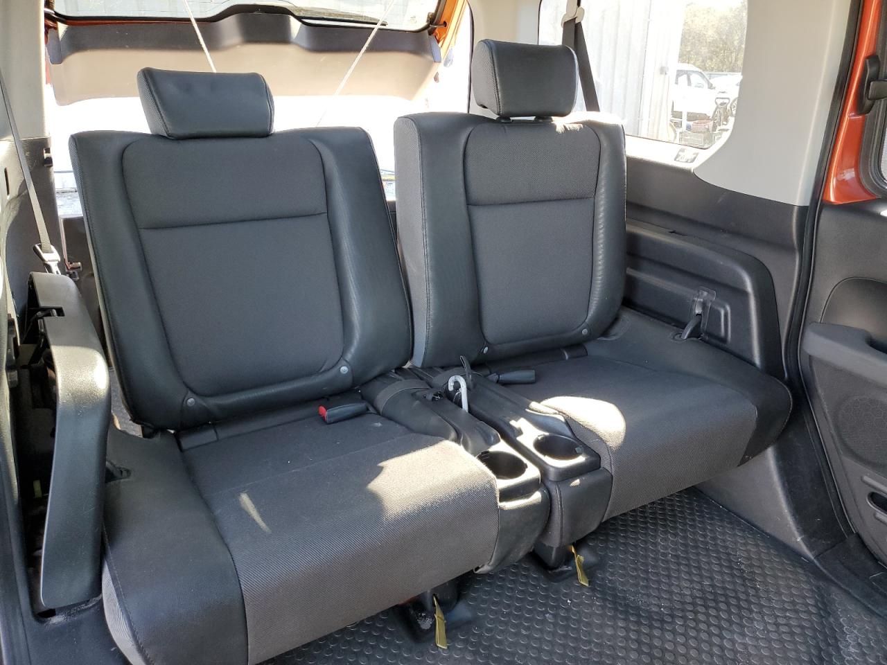 2004 Honda Element - Image 10