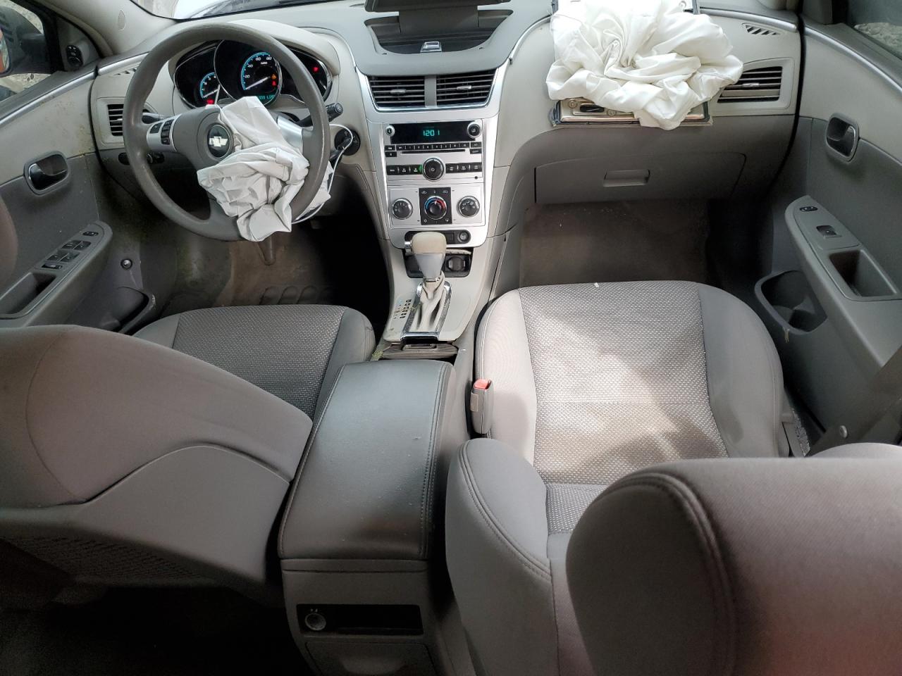 2009 Chevrolet Malibu - Image 8
