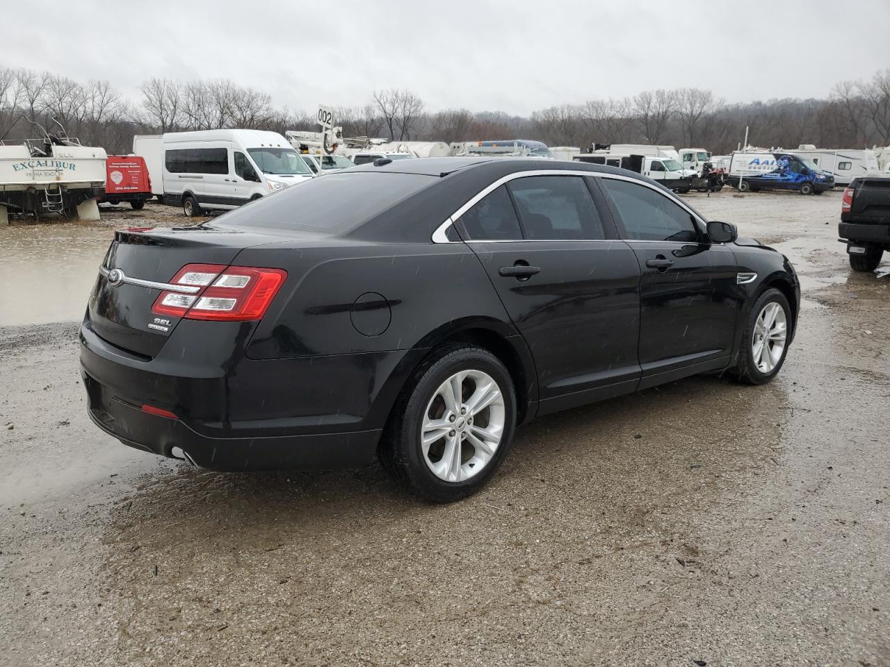 2014 Ford Taurus - Image 3