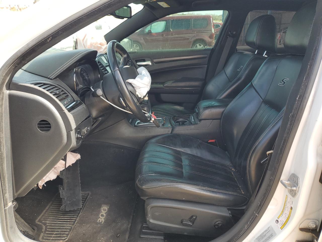 2015 Chrysler 300 - Image 7