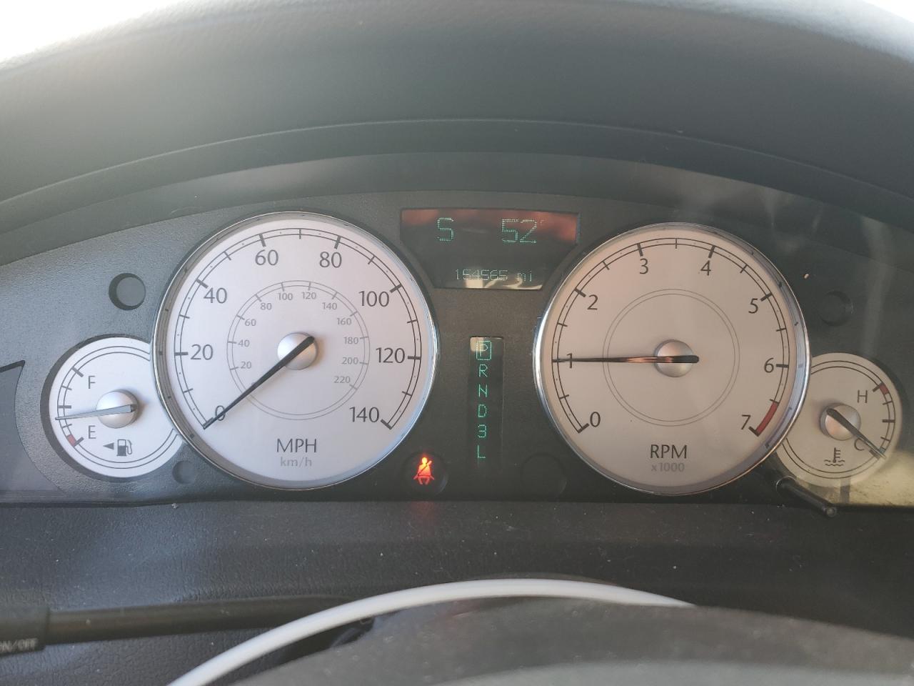 2005 Chrysler 300 - Image 9
