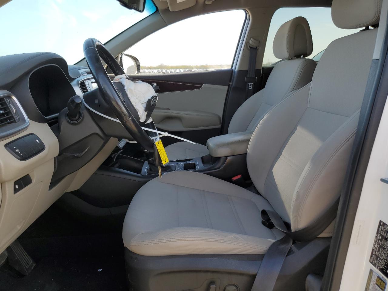 2016 Kia Sorento - Image 7