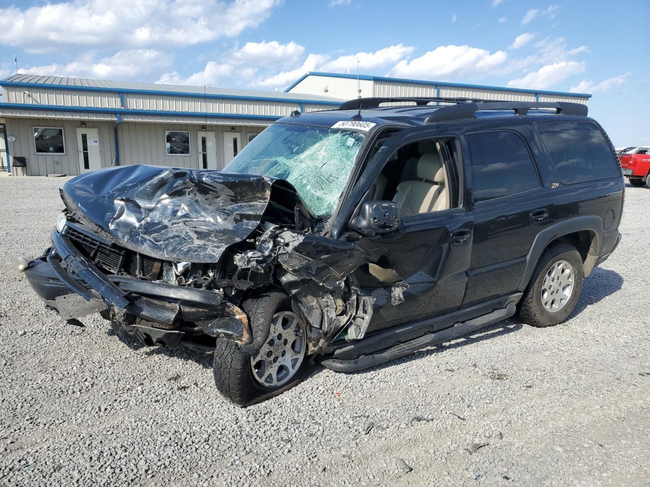 2004 Chevrolet Tahoe K1500 продається в Earlington, KY - Front End