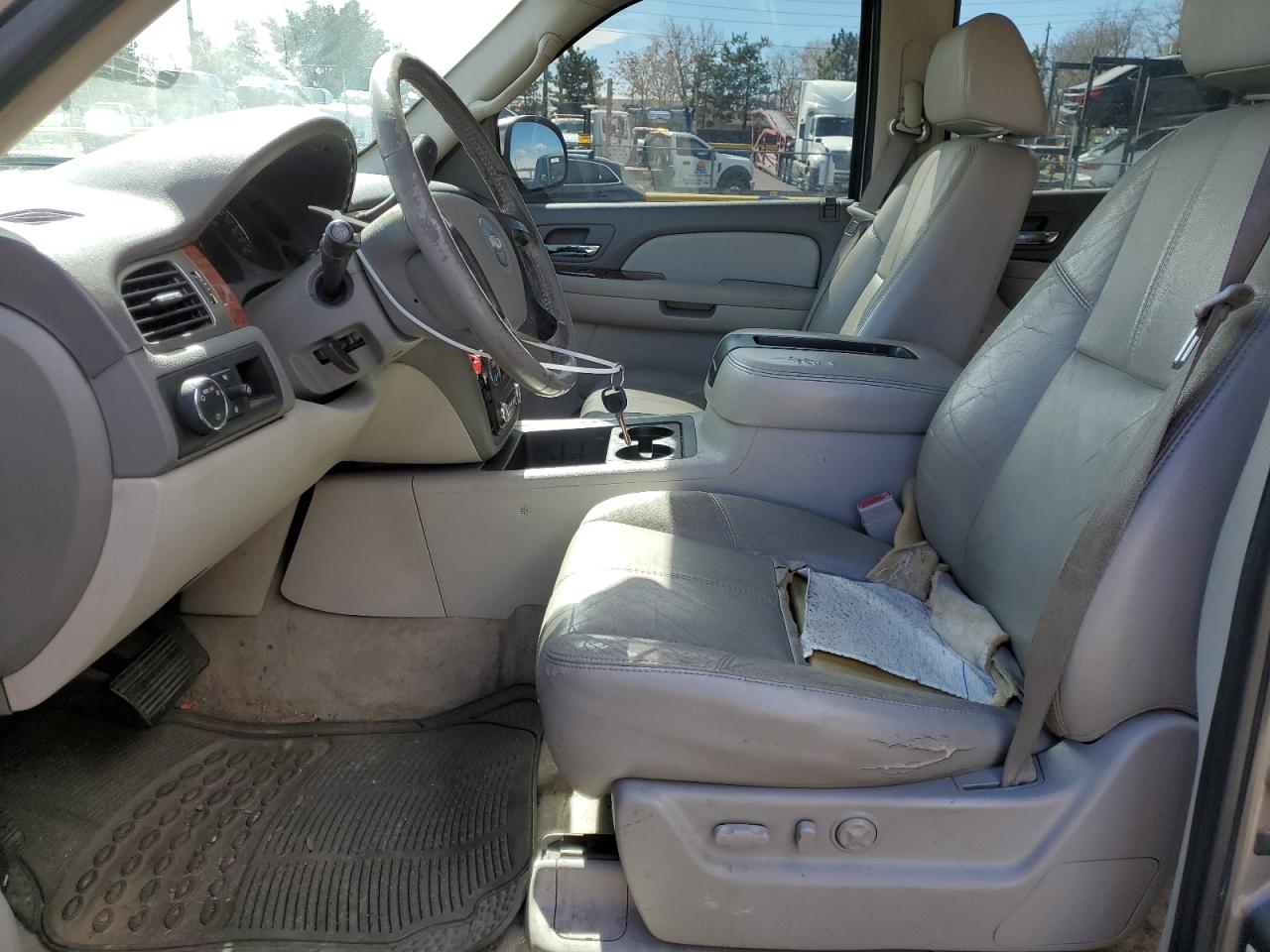 2007 Chevrolet Suburban - Image 7