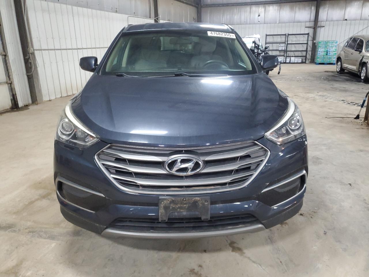 2017 Hyundai Santa Fe - Image 5