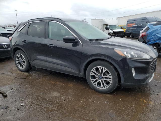  FORD ESCAPE 2020 Czarny