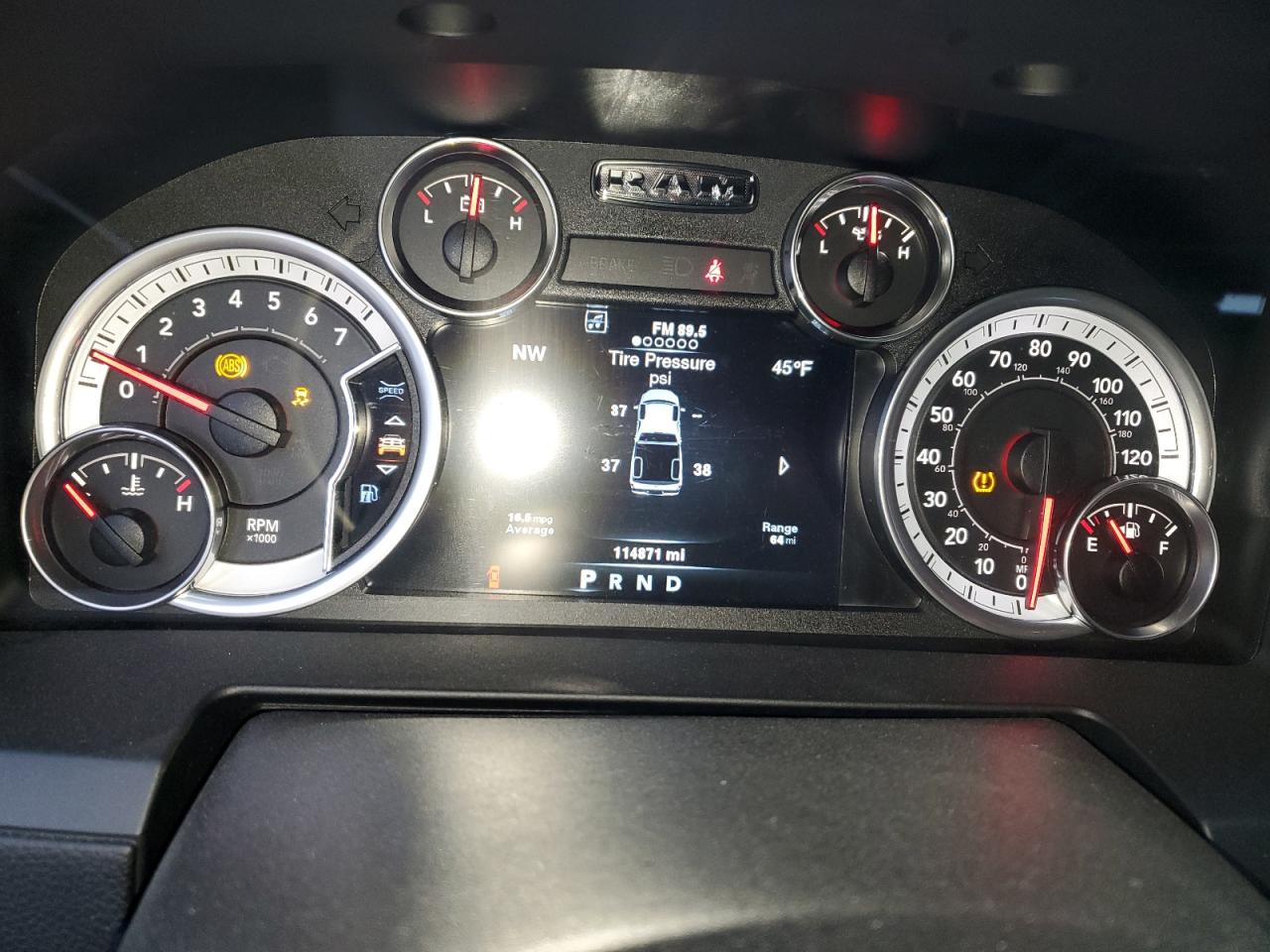 2014 RAM 1500 - Image 9