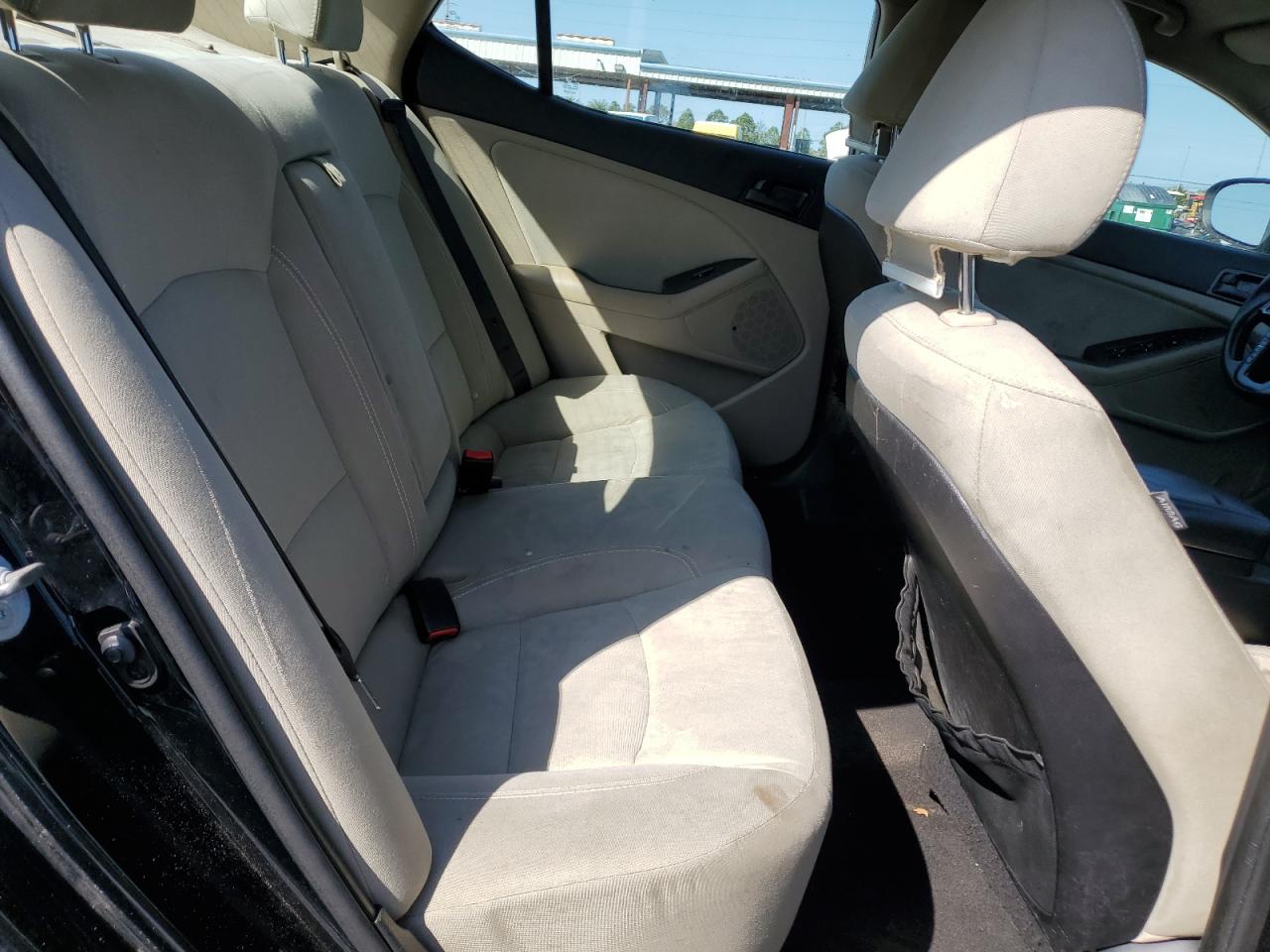 2012 Kia Optima - Image 10