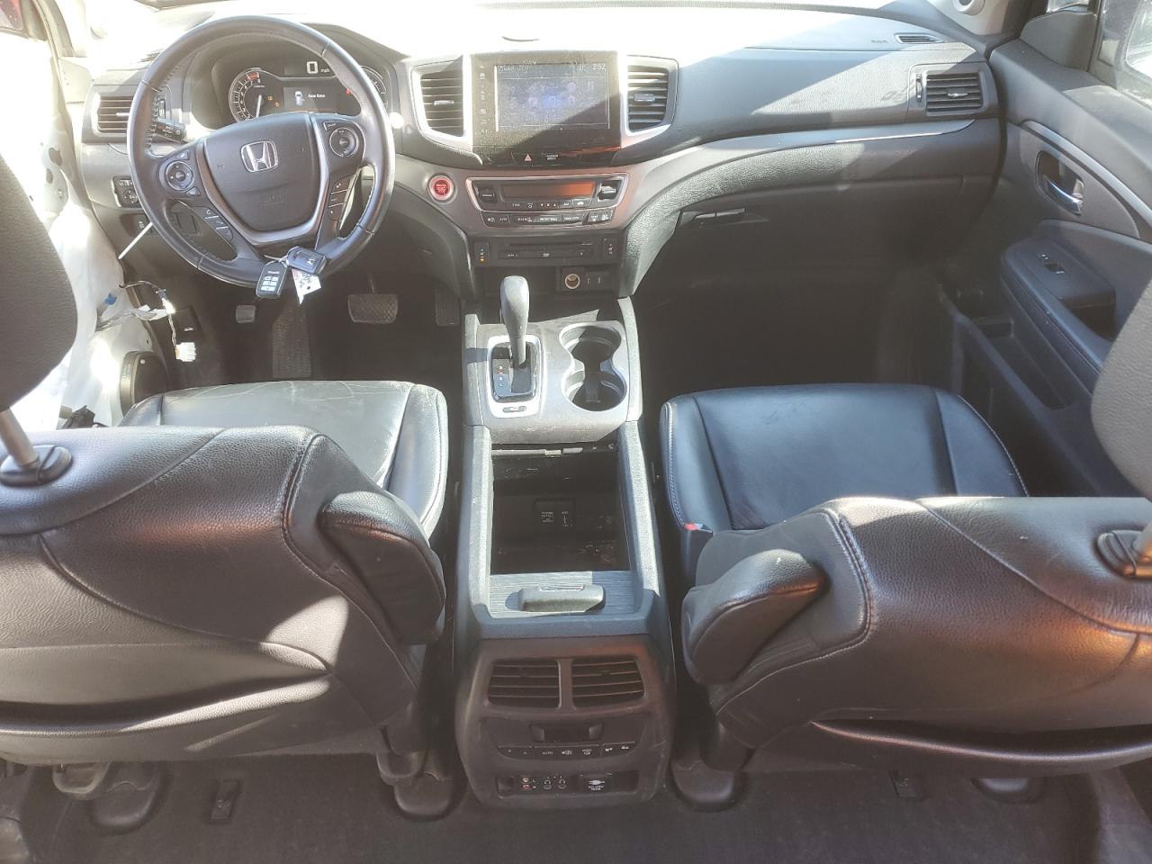 2017 Honda Pilot - Image 8