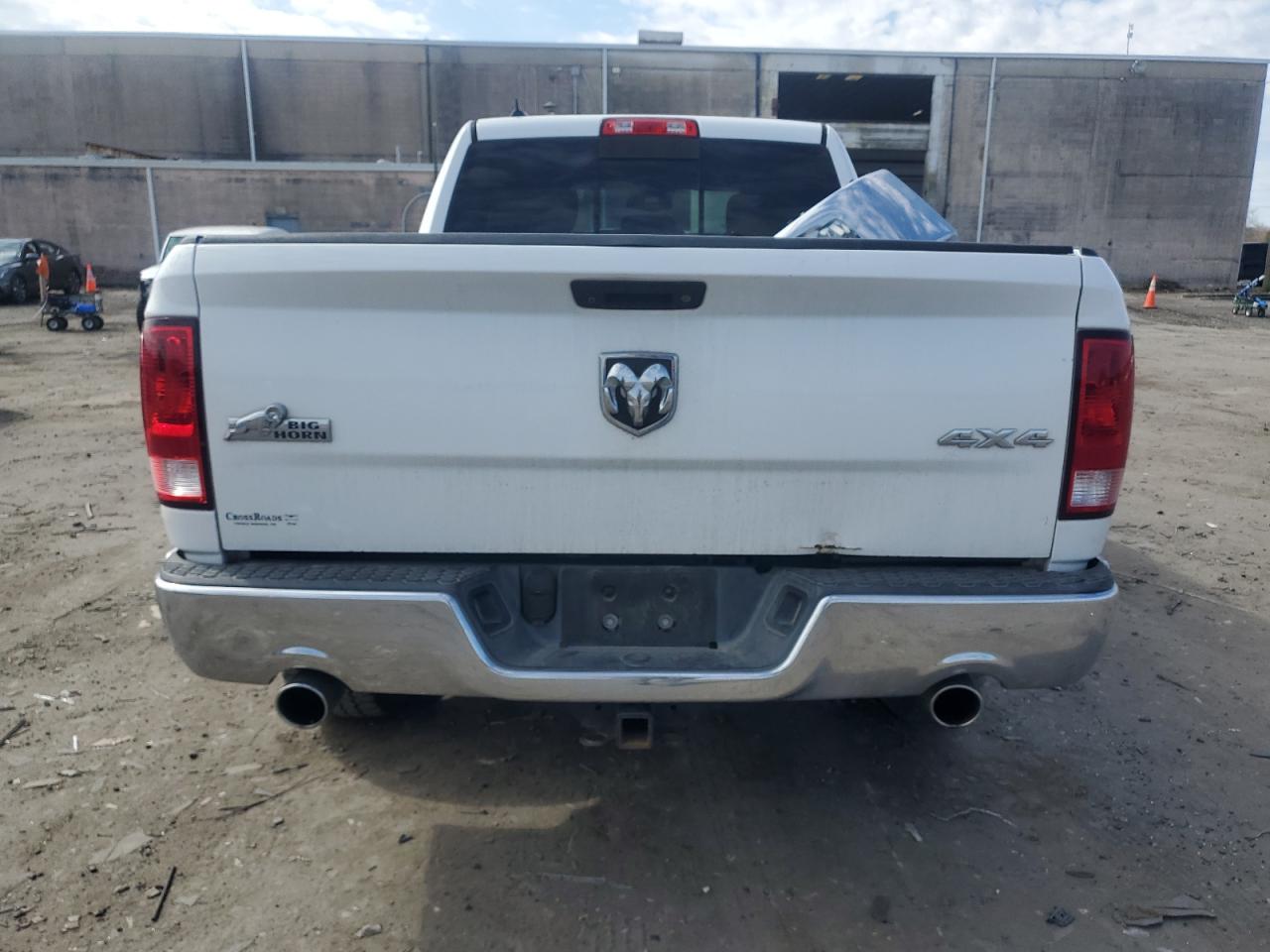 2015 RAM 1500 - Image 6