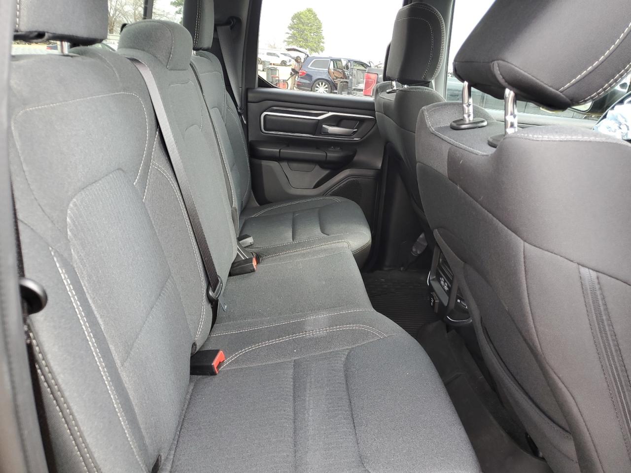 2022 RAM 1500 - Image 10