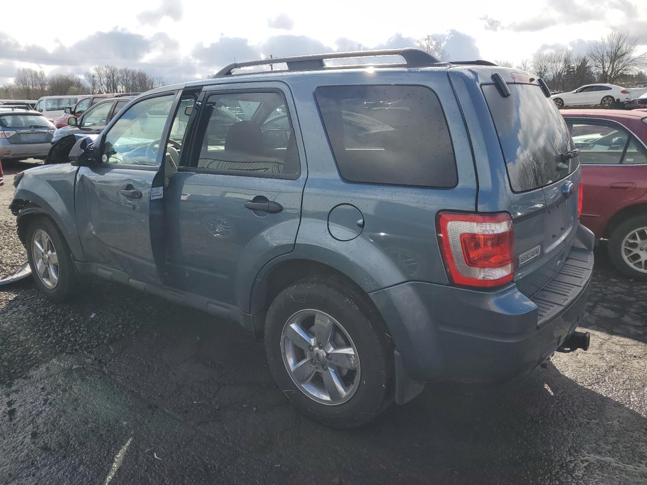2011 Ford Escape - Image 2