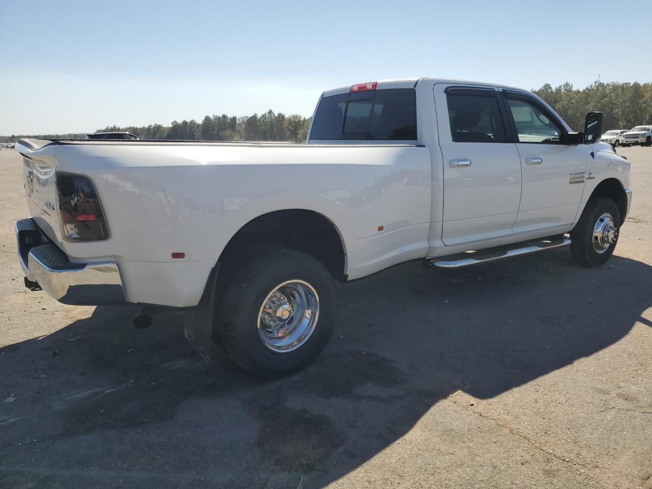 2018 RAM 3500 - Image 3