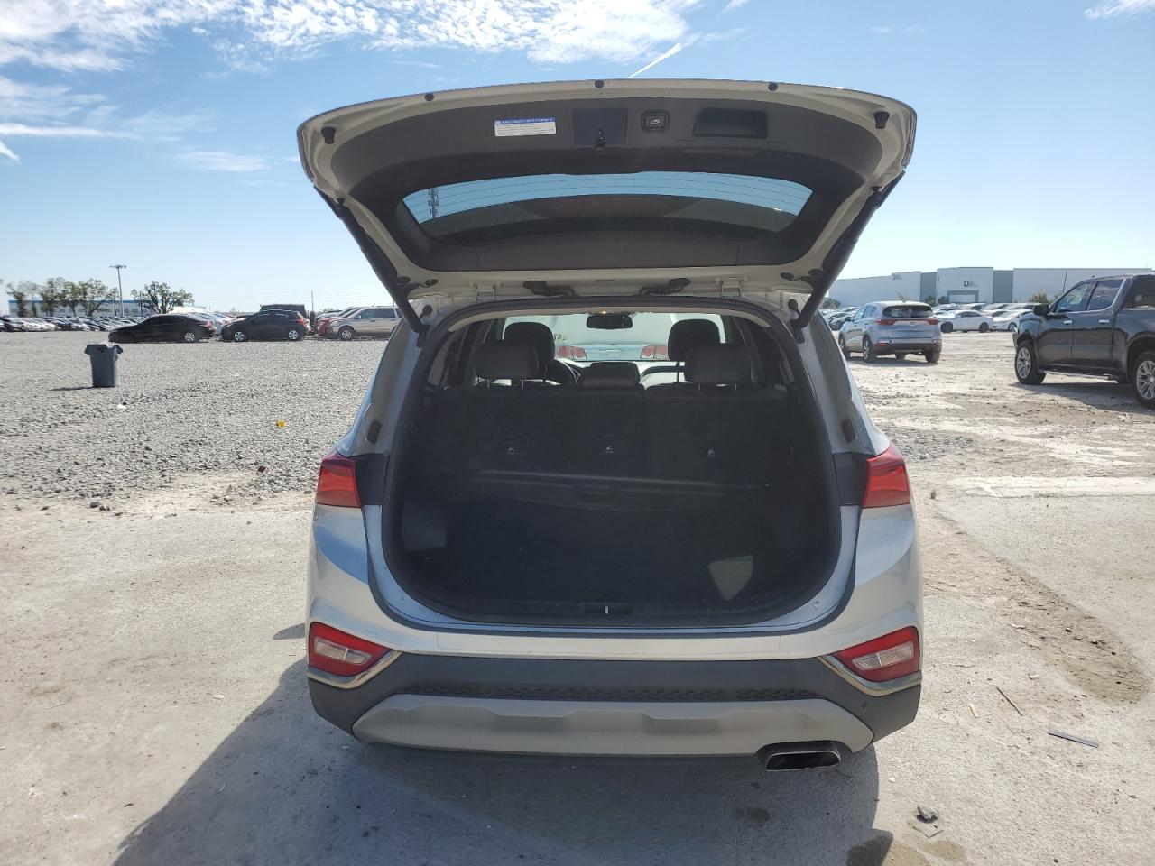 2020 Hyundai Santa Fe - Image 6