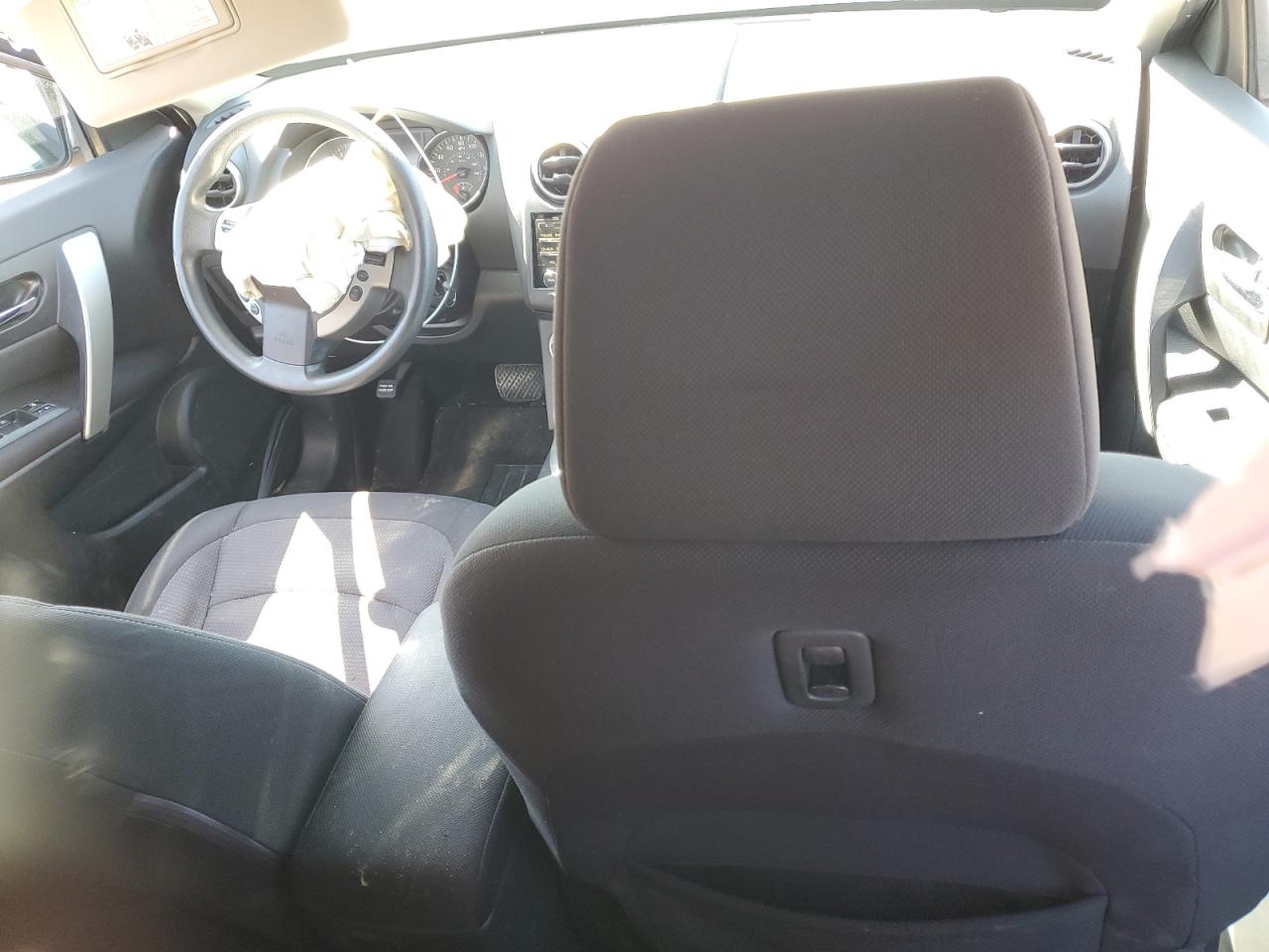 2012 Nissan Rogue - Image 8