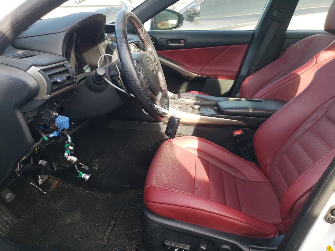 2018 Lexus IS - Image 7