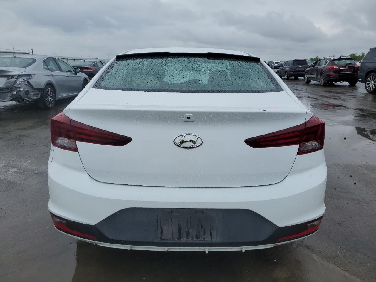 2019 Hyundai Elantra - Image 6