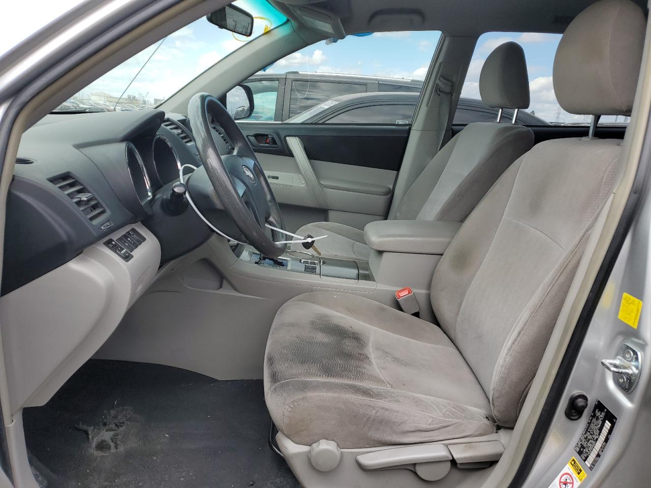 2011 Toyota Highlander - Image 7