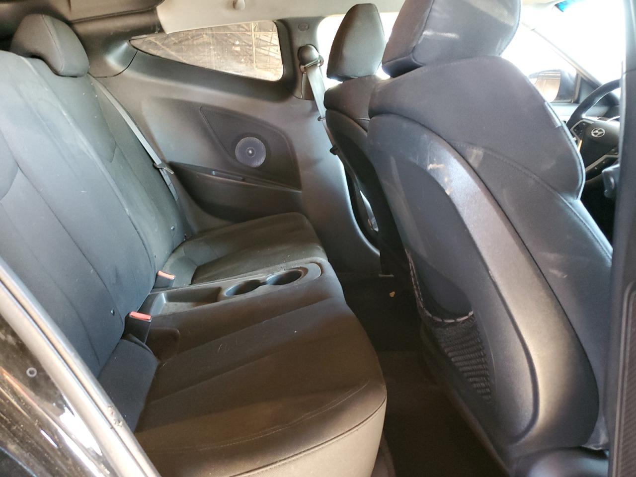 2016 Hyundai Veloster - Image 10