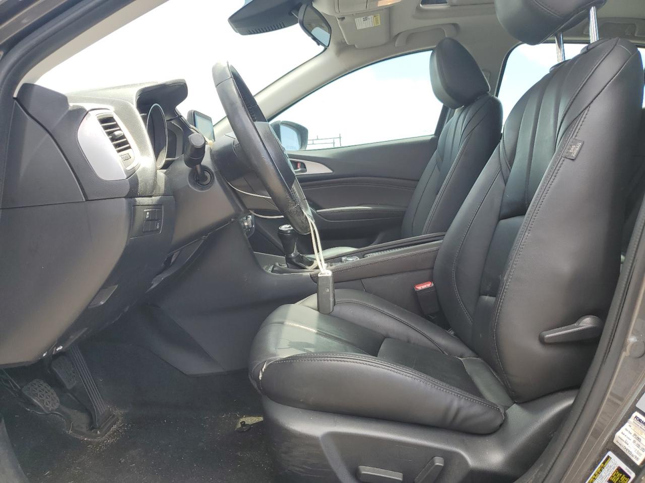 2017 Mazda 3 - Image 7