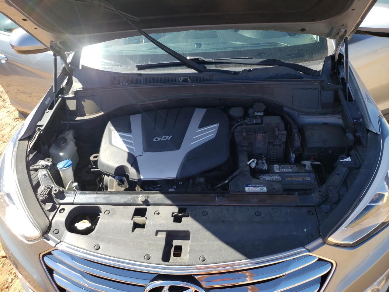 2015 Hyundai Santa Fe - Image 12
