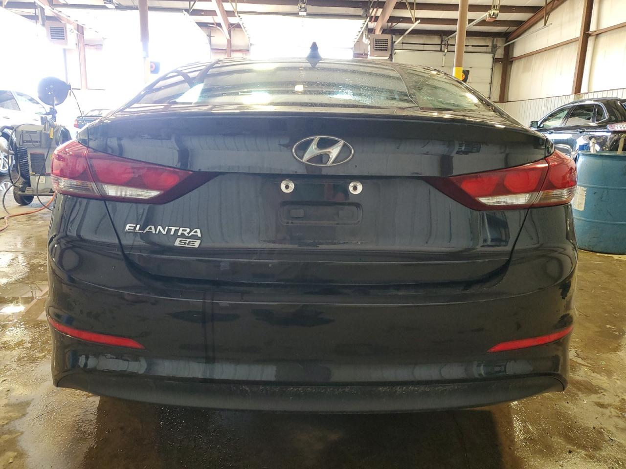 2017 Hyundai Elantra - Image 6