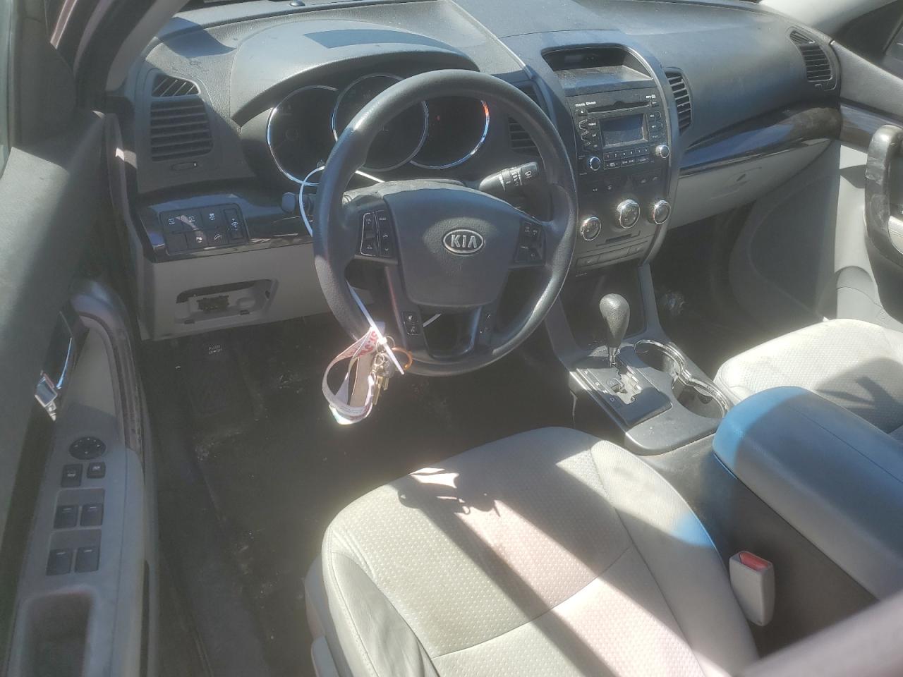 2011 Kia Sorento - Image 8