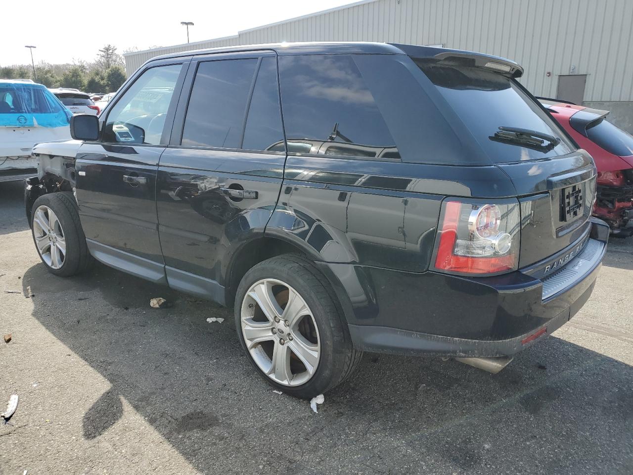 2010 Land Rover Range Rover - Image 2