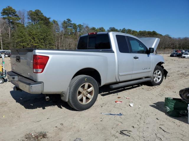  NISSAN TITAN 2014 Srebrny