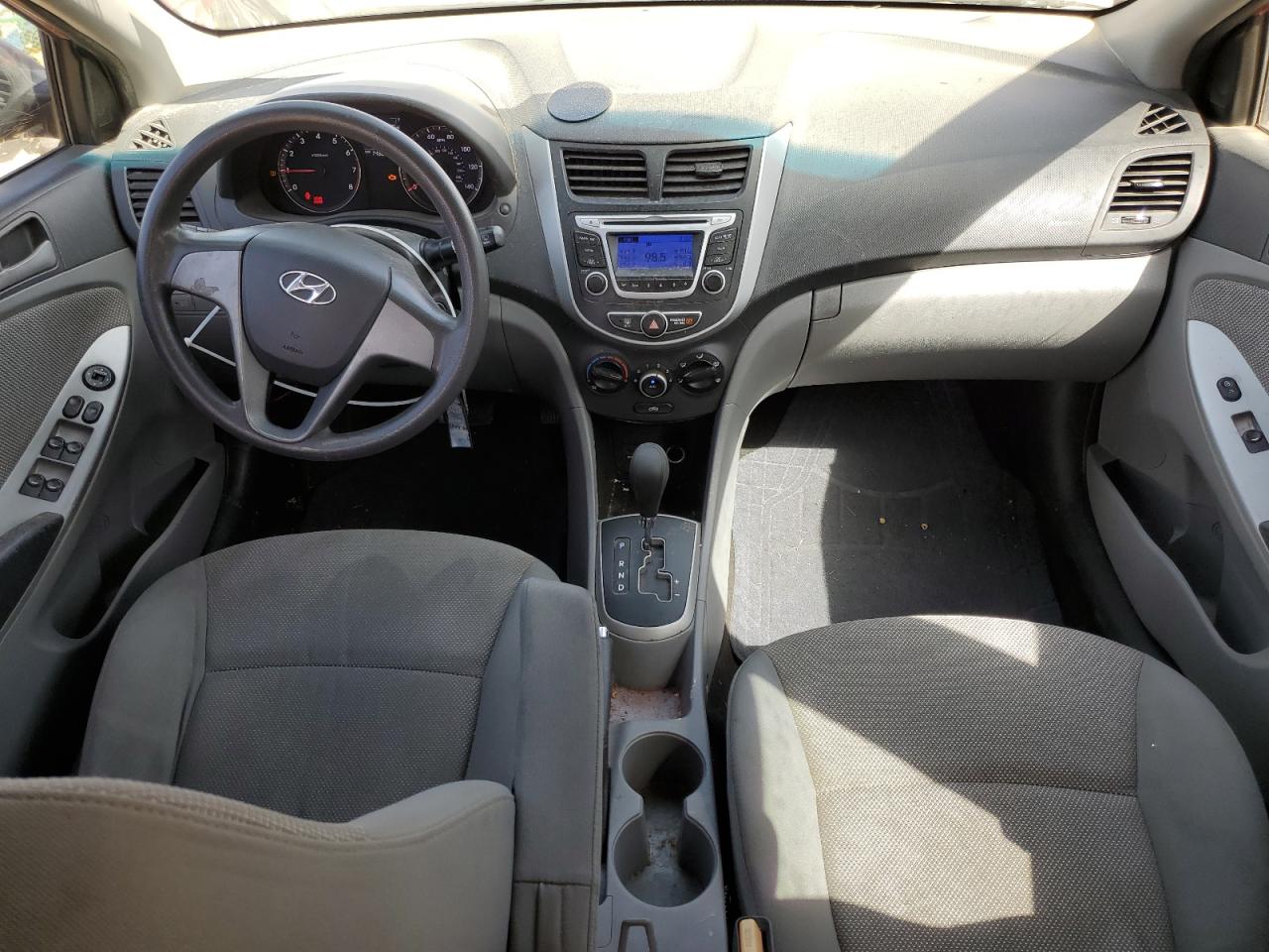 2014 Hyundai Accent - Image 8