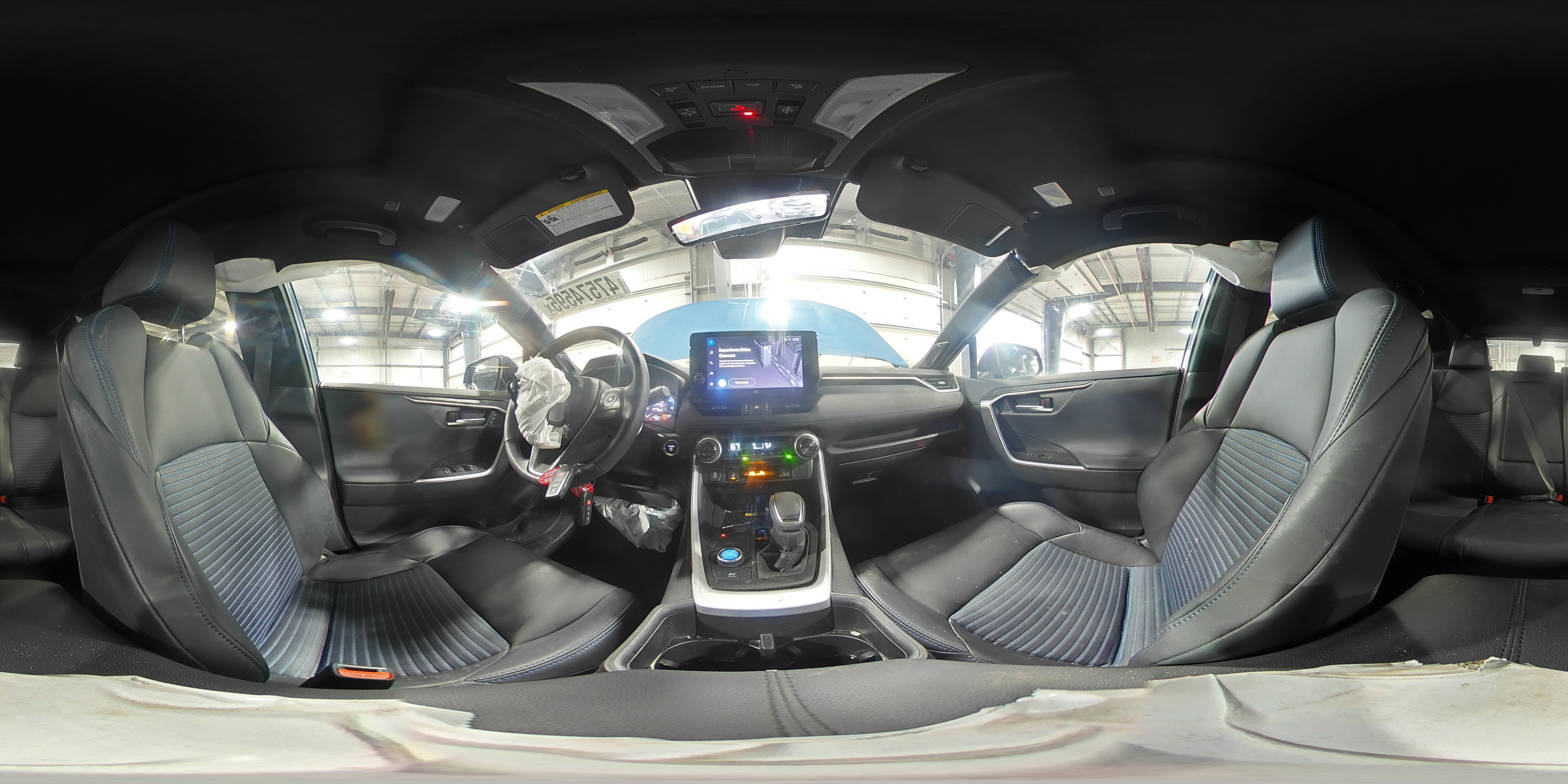 2024 Toyota RAV 4 - Image 15