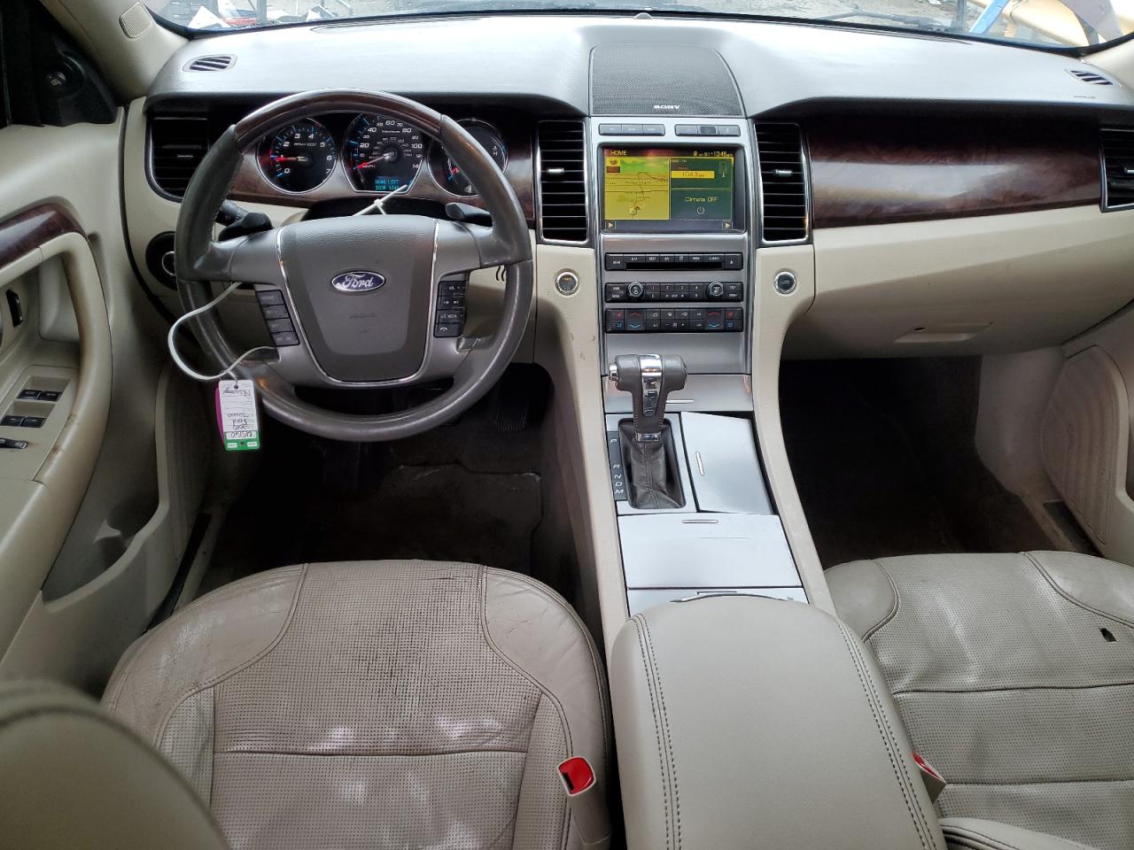 2010 Ford Taurus - Image 8