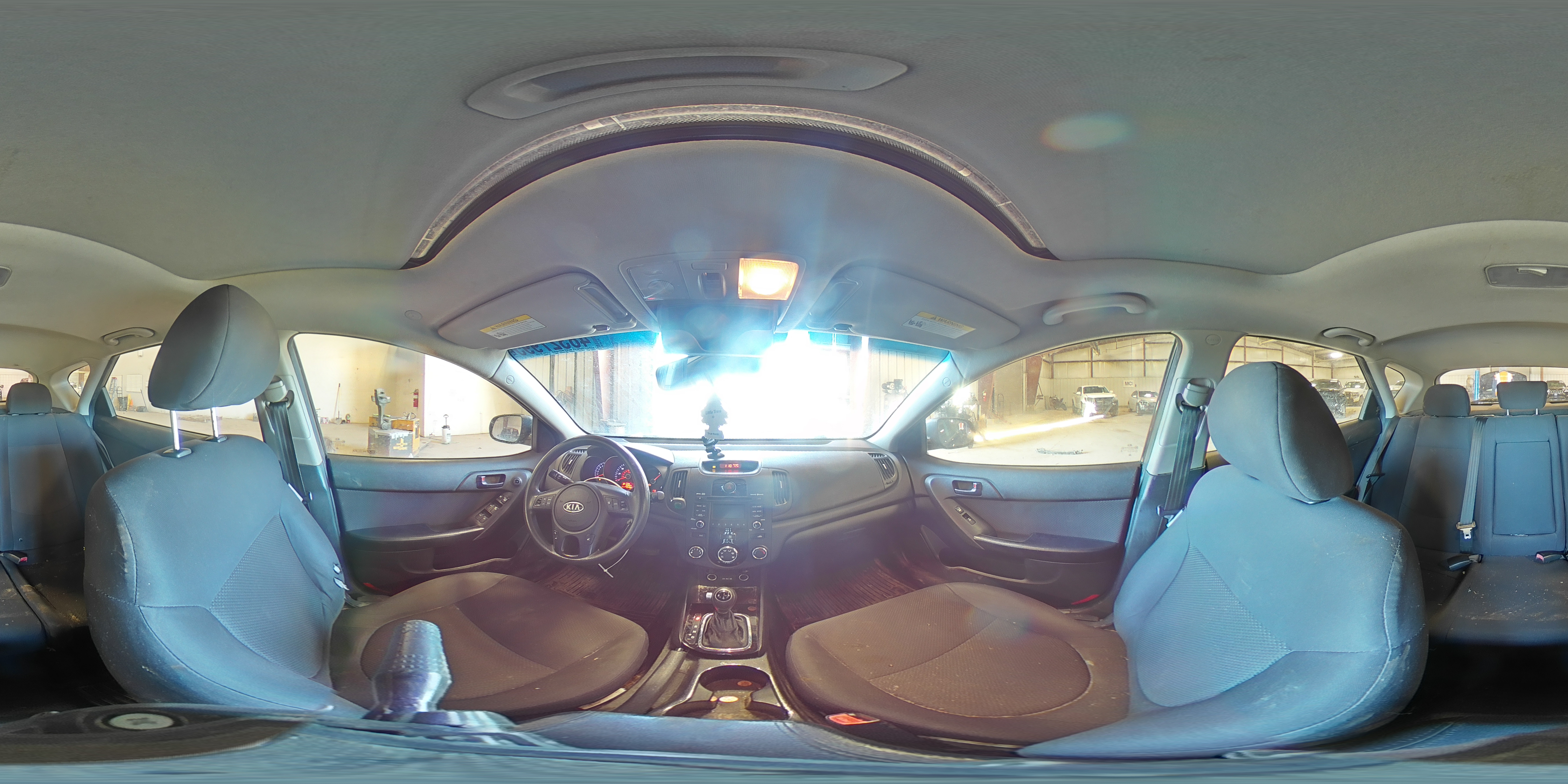 2011 Kia Forte - Image 13