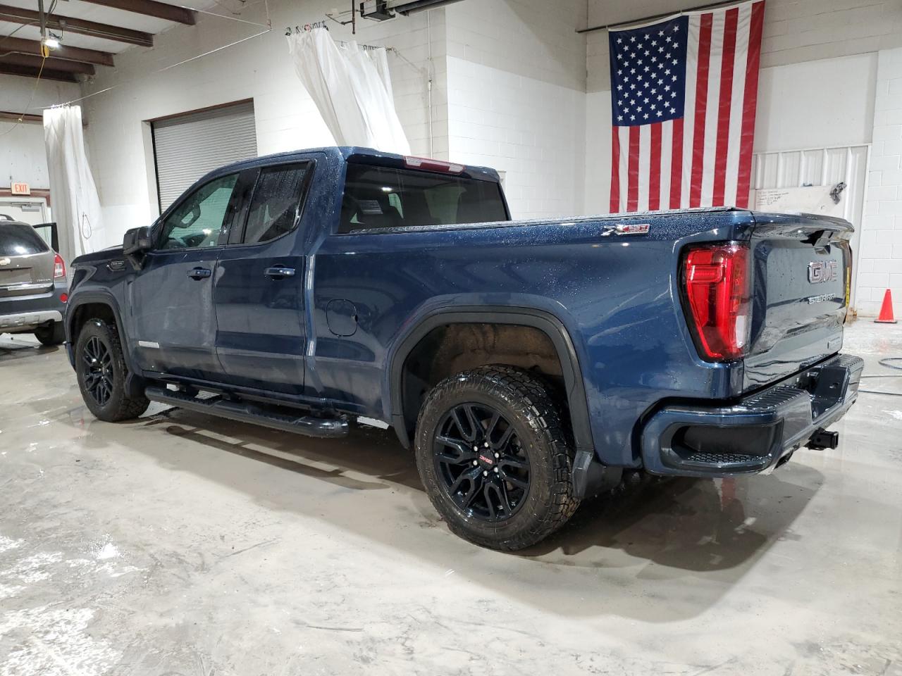 2020 GMC Sierra - Image 2