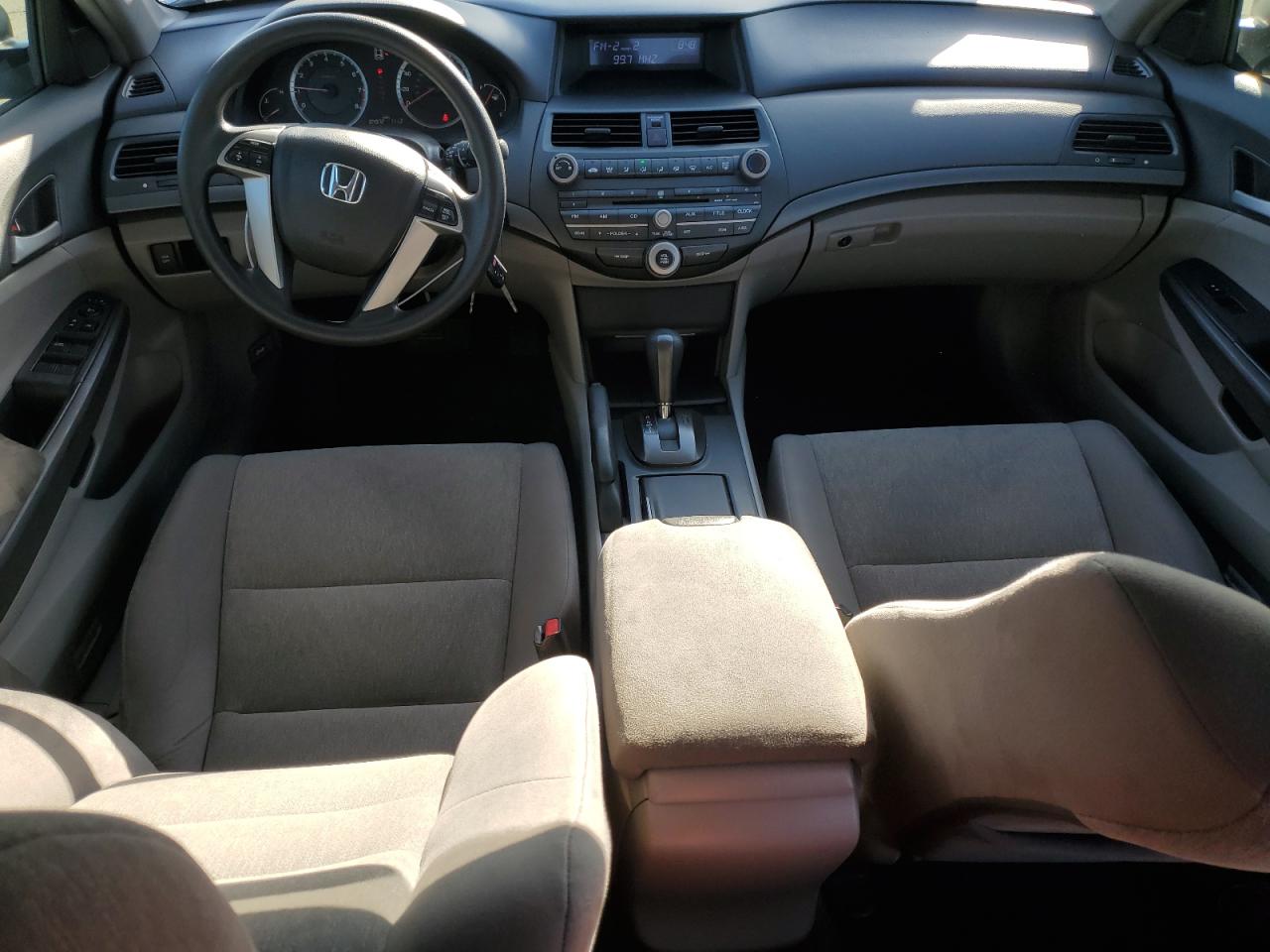 2009 Honda Accord - Image 8
