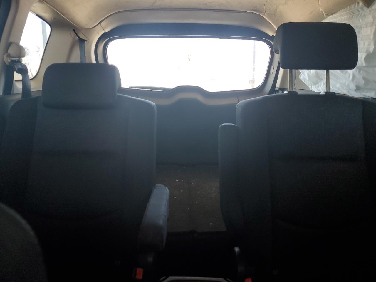 2010 Mazda 5 - Image 10