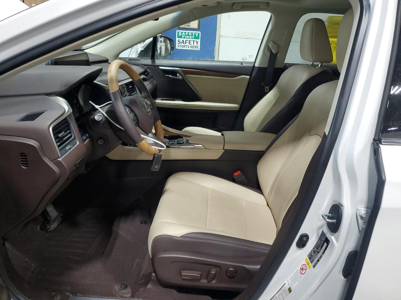 2019 Lexus RX - Image 7