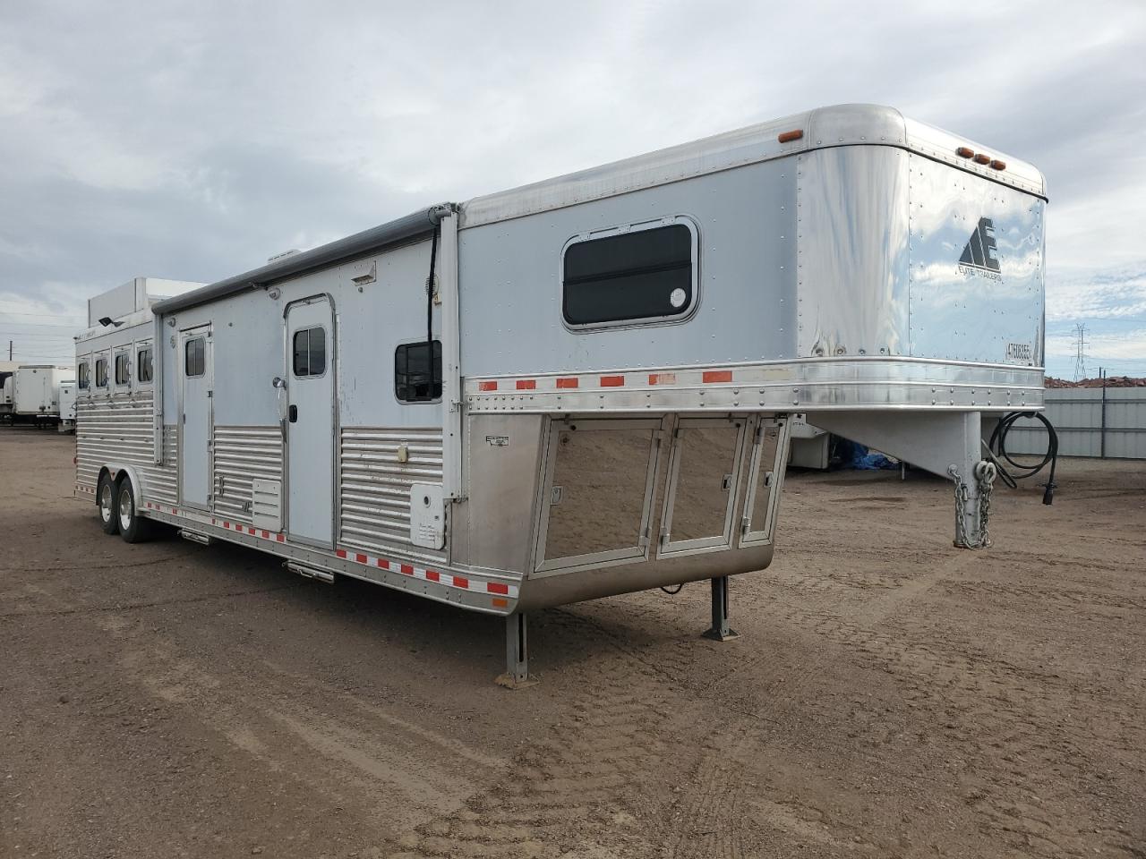 Phoenix, AZ에서 판매 중인 2007 Elite Horse Trailer - Water/Flood
