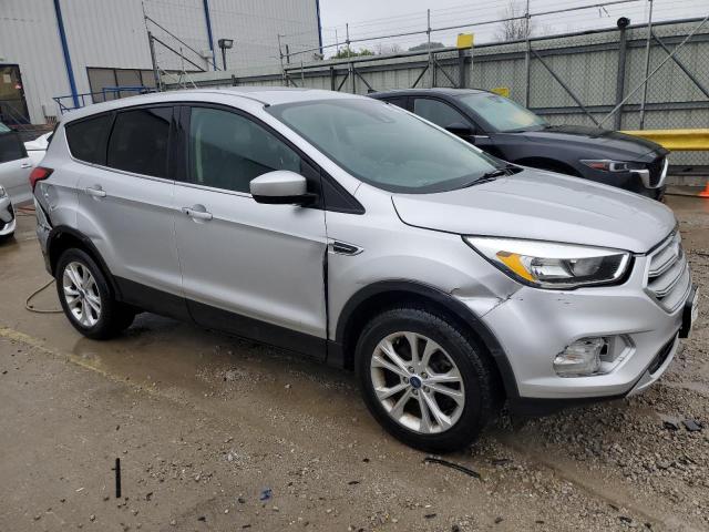  FORD ESCAPE 2019 Srebrny