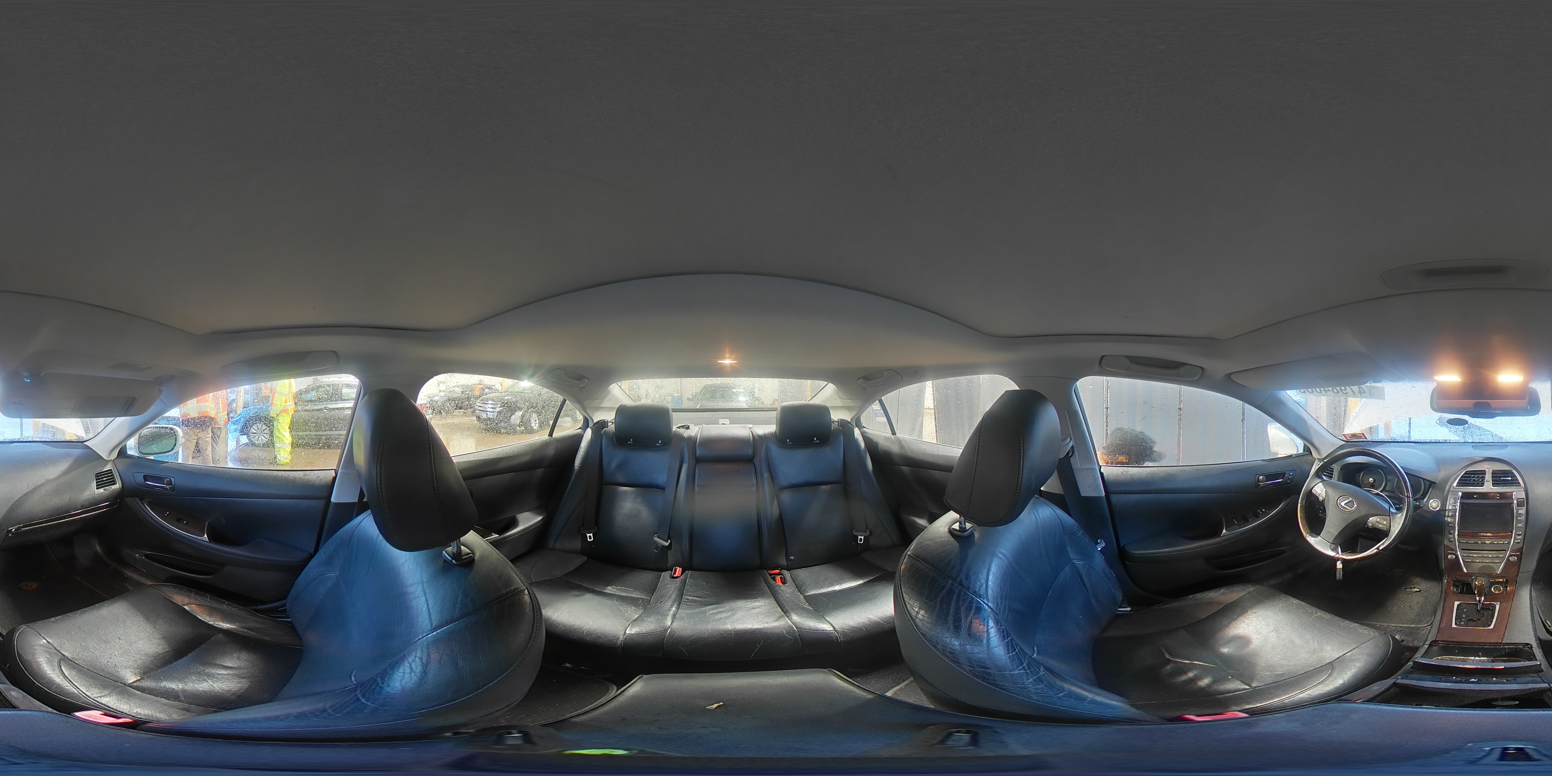 2011 Lexus ES - Image 12