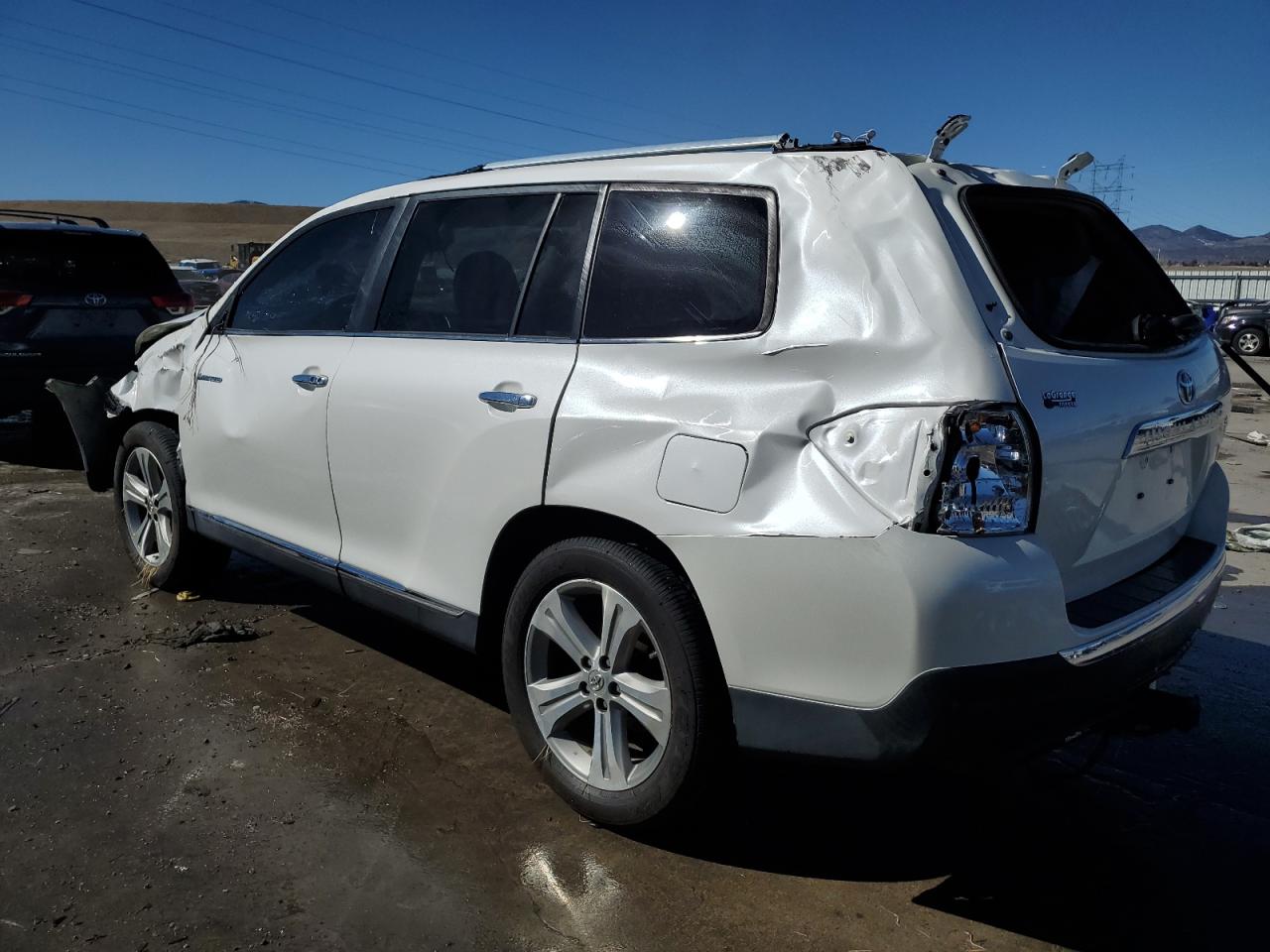 2012 Toyota Highlander - Image 2