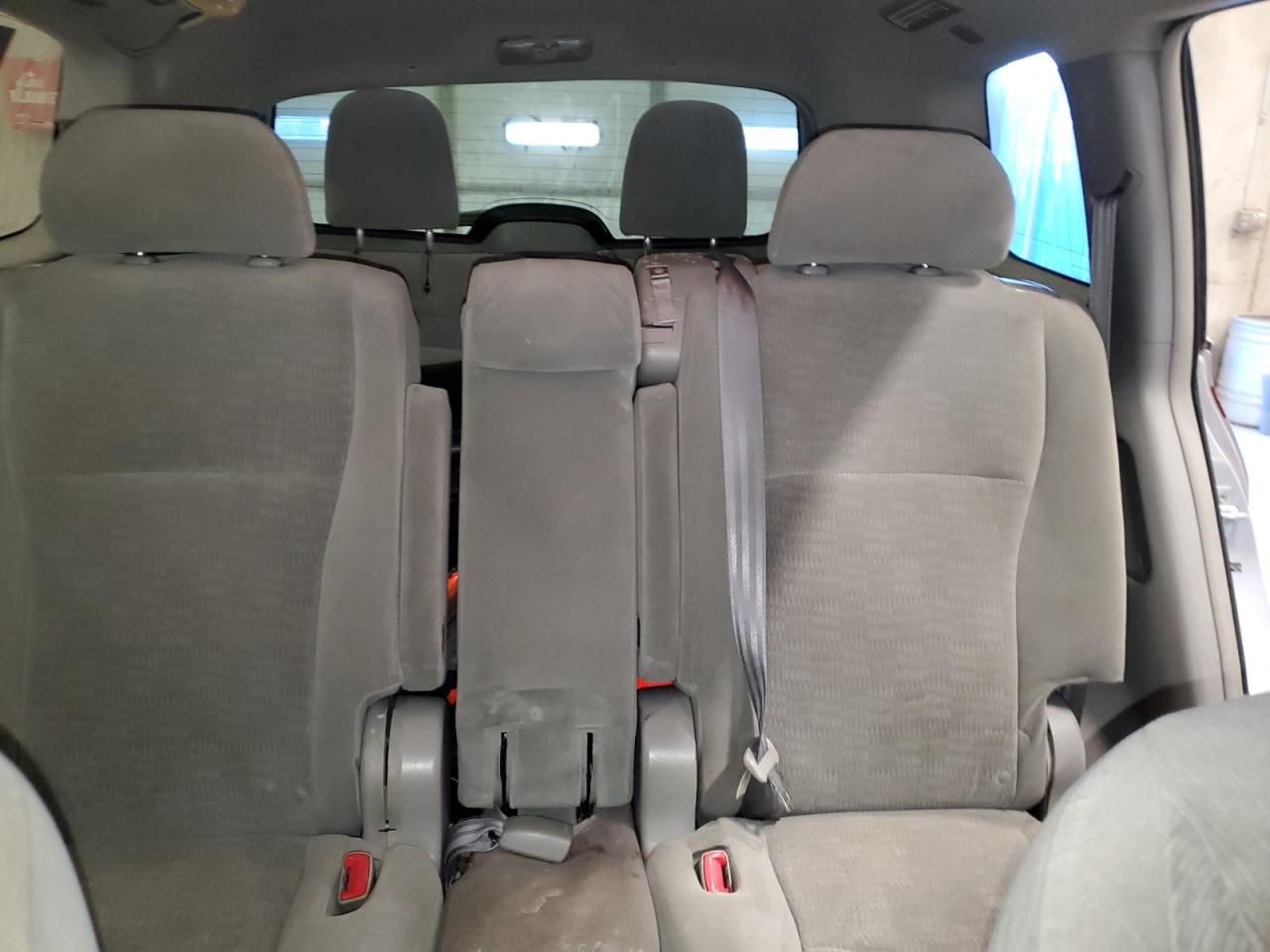 2011 Toyota Highlander - Image 10