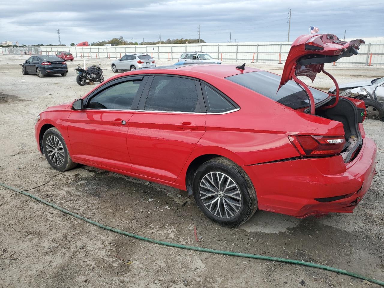 2020 Volkswagen Jetta - Image 2