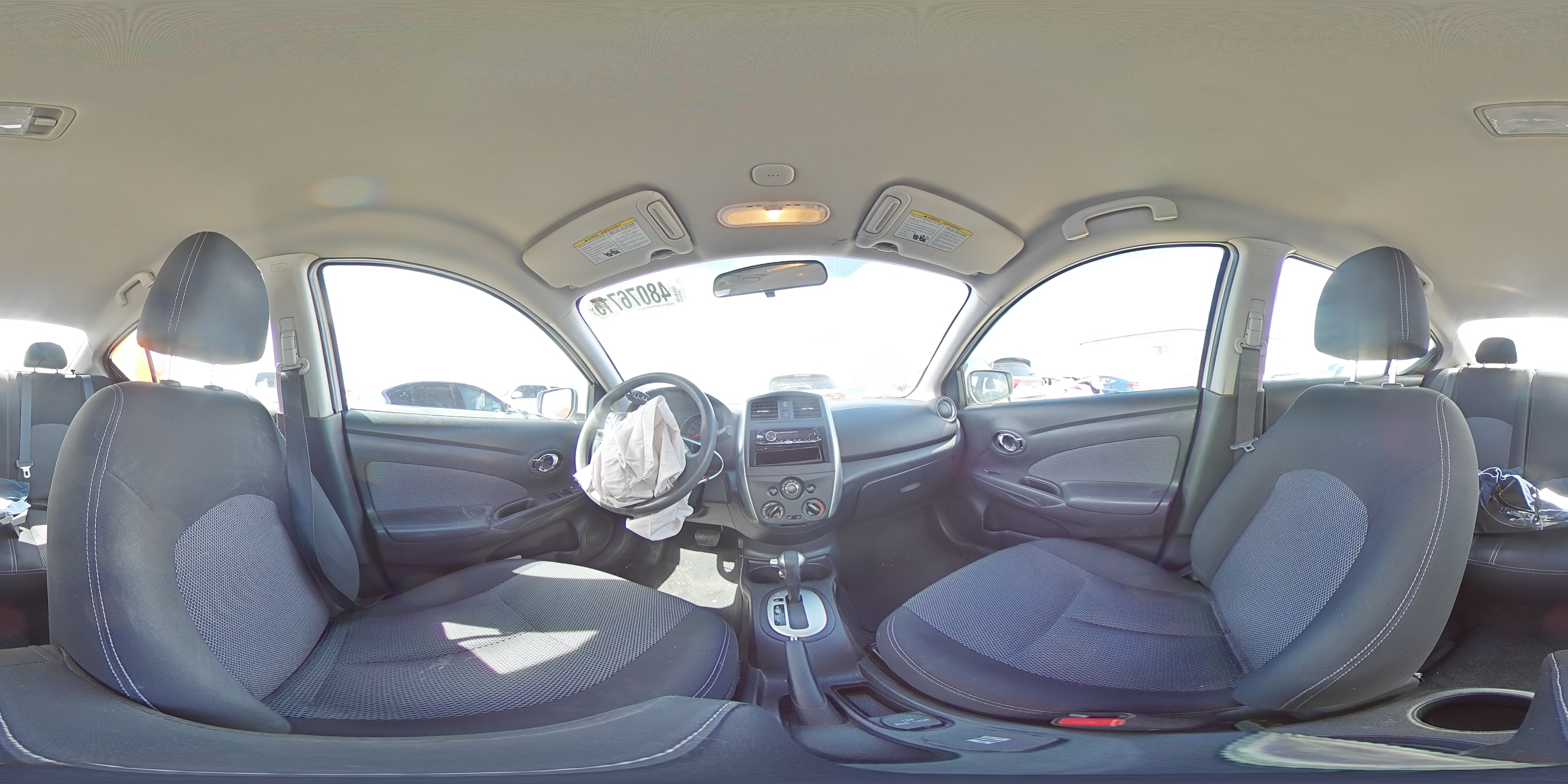 2015 Nissan Versa - Image 13