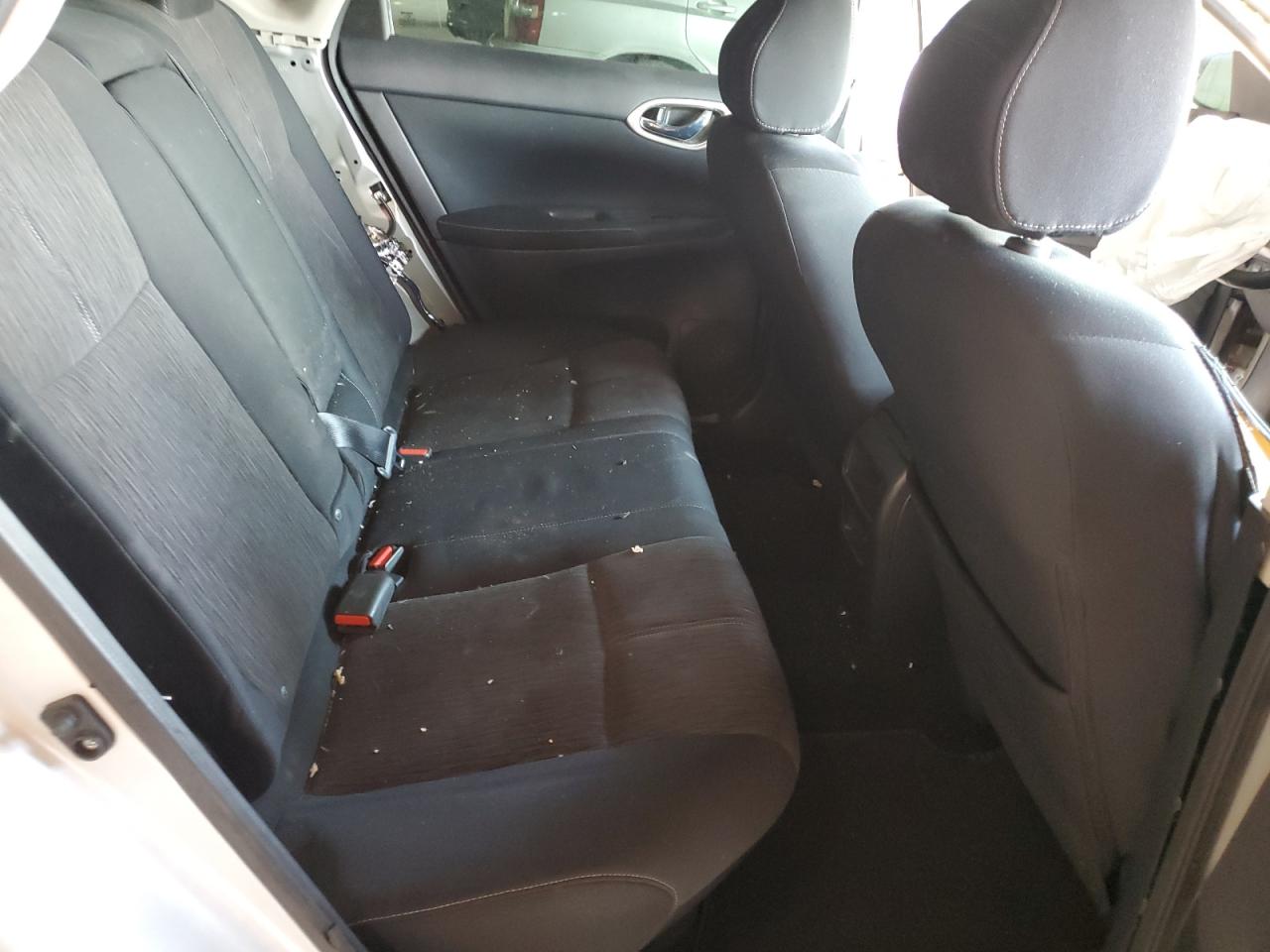 2015 Nissan Sentra - Image 10