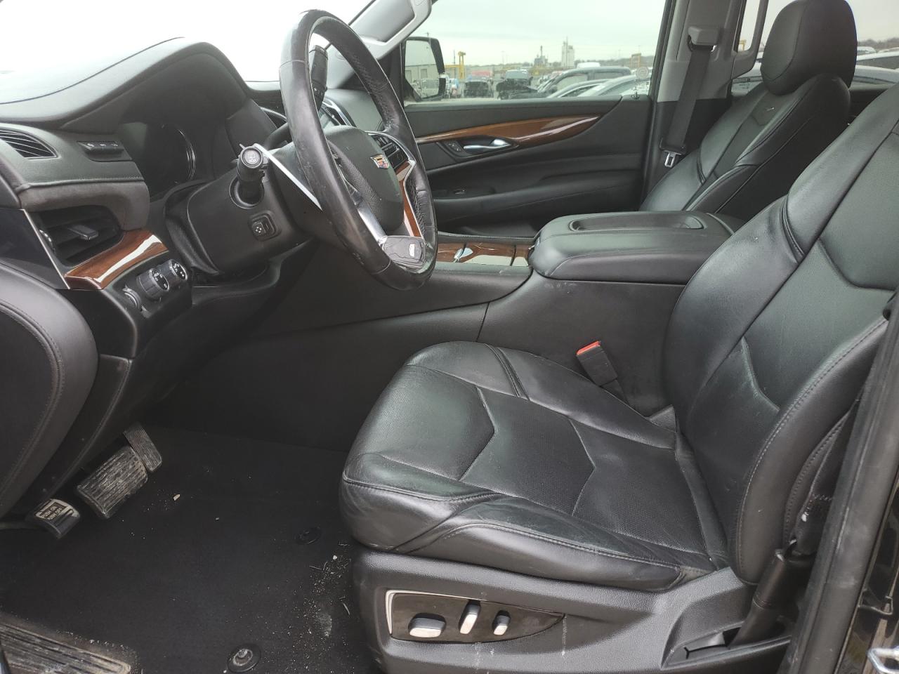 2019 Cadillac Escalade - Image 7