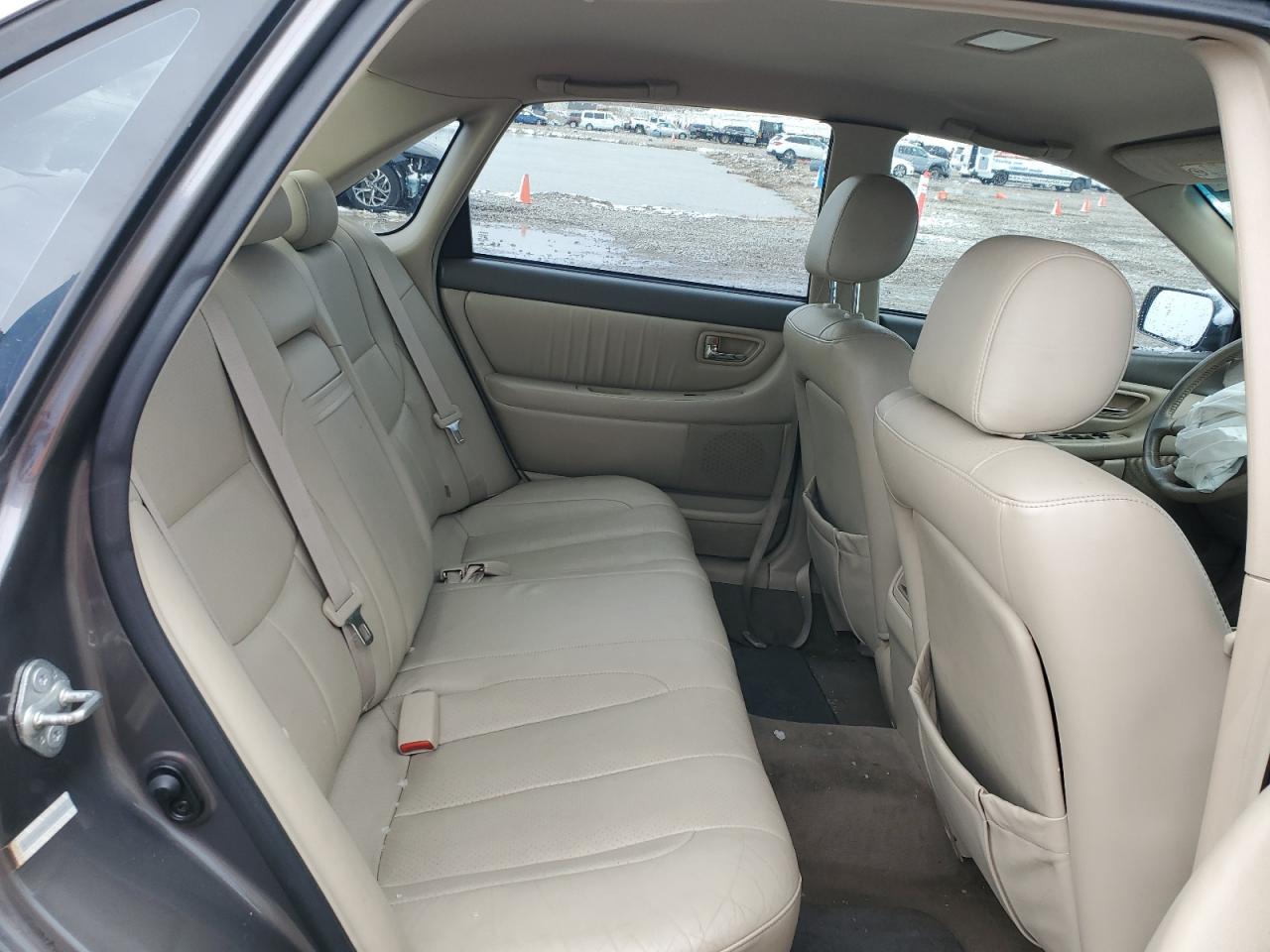 2003 Toyota Avalon - Image 10