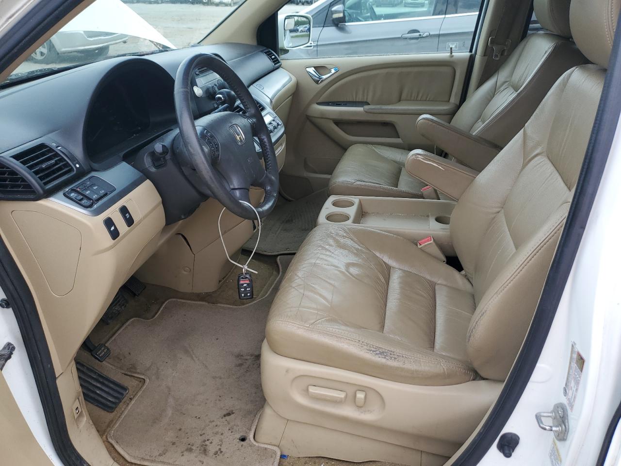 2010 Honda Odyssey - Image 7