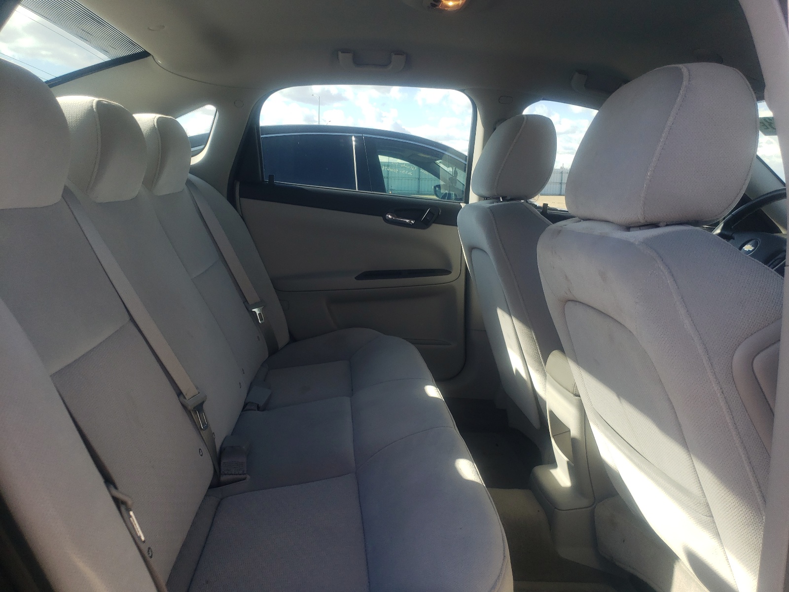 2G1WB5EK2A1181001 2010 Chevrolet Impala Lt