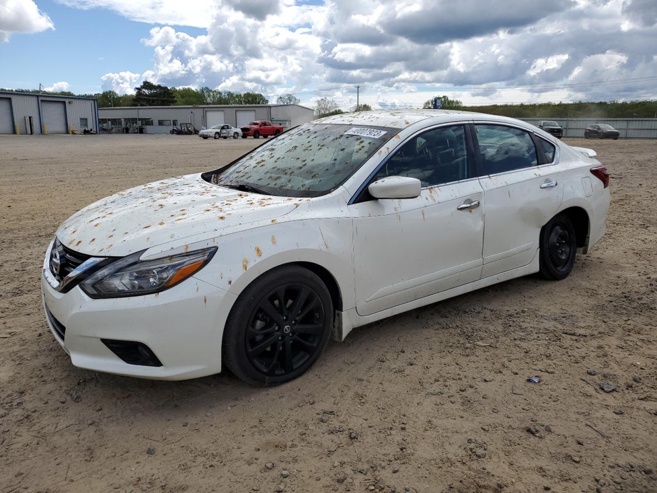 1N4AL3AP8HN350781 2017 NISSAN ALTIMA - Image 1